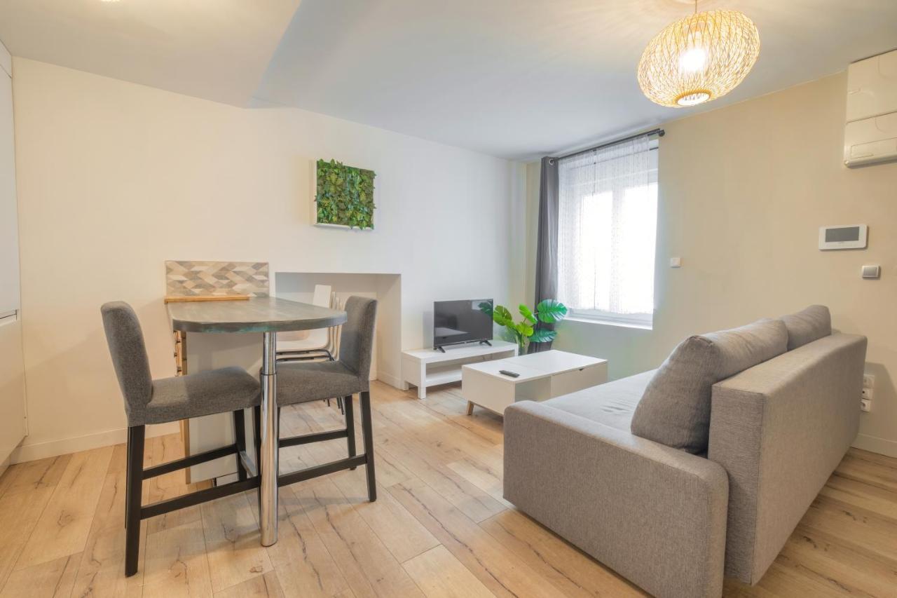 Triplex Cosy Apartment Reims Exterior photo