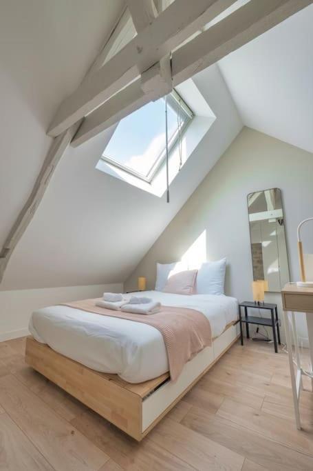 Triplex Cosy Apartment Reims Exterior photo